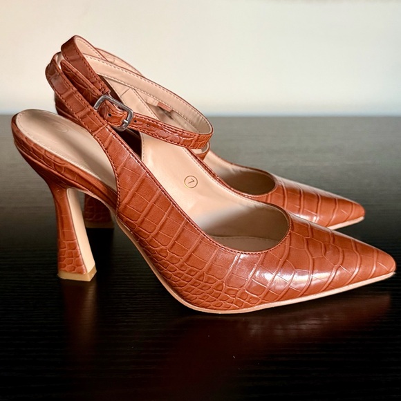 Brown Croc-Embossed Ankle-Strap Pointed Toe Pumps - Picture 5 of 11